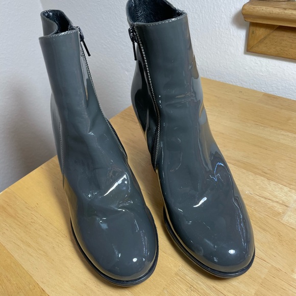 Andre Assous Made in Italy Patent Leather Booties Size 8 - Picture 4 of 7